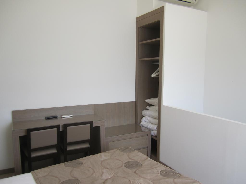 Hotel Le Rocher Calvi  Room photo